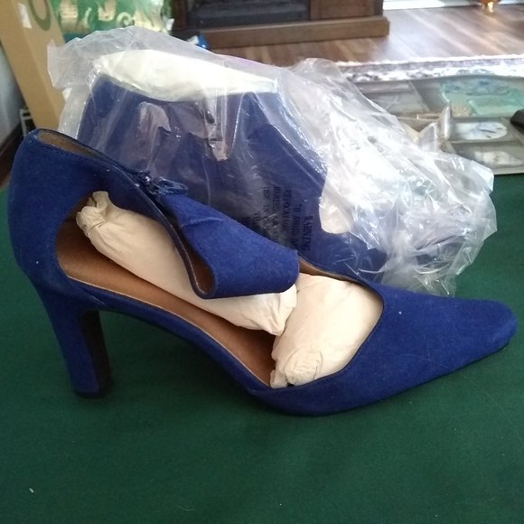 Bellini Shoes - NWT/ Blue Bellini Strappy Heels Size 9